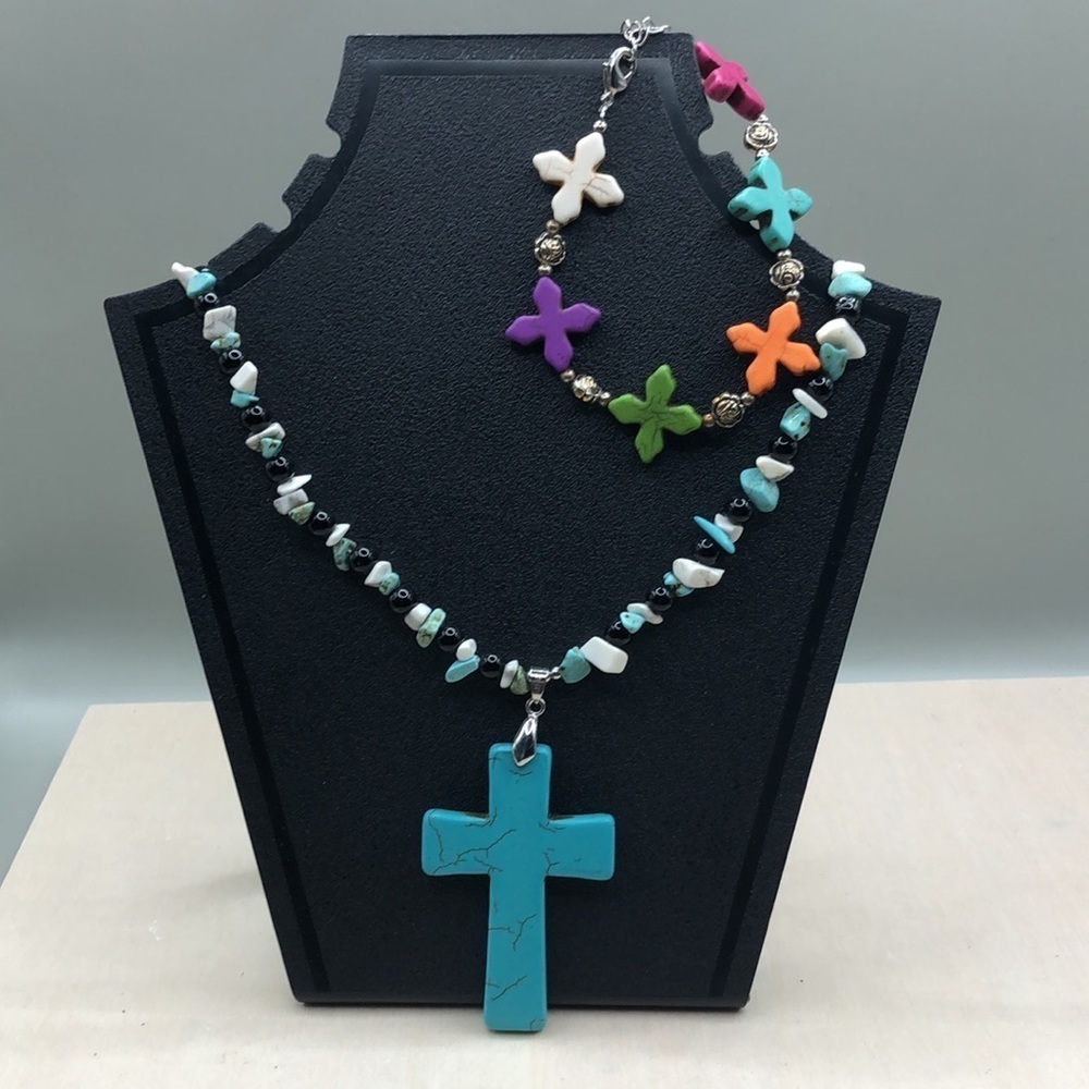 Turquoise look cross beaded necklace statement style free bracelet